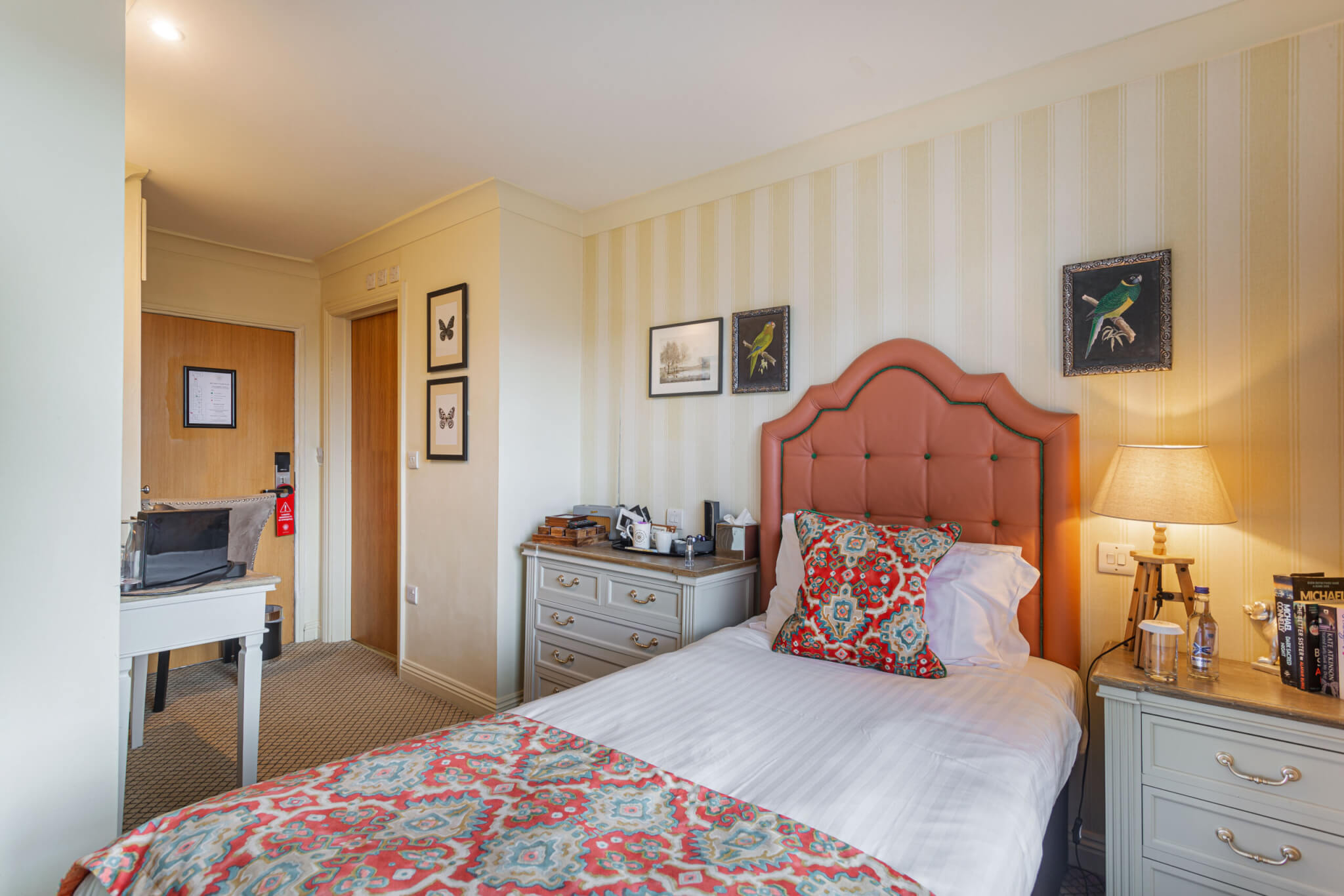 Classic Single Room Hotel Romsey 2 scaled