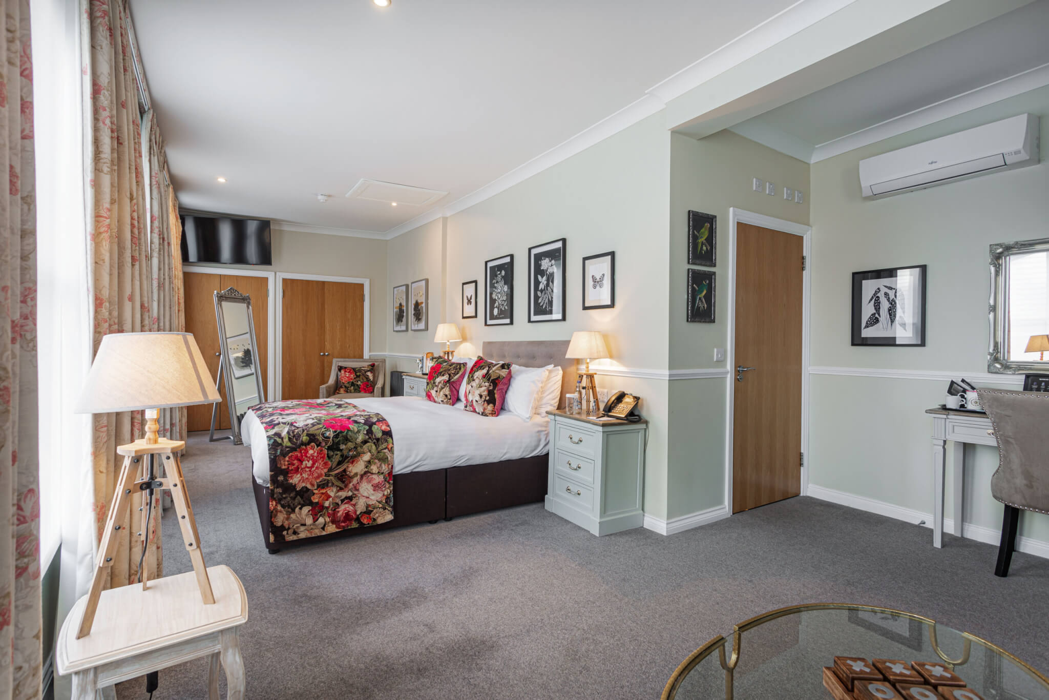 Deluxe Double Room Hotel Romsey 13 scaled