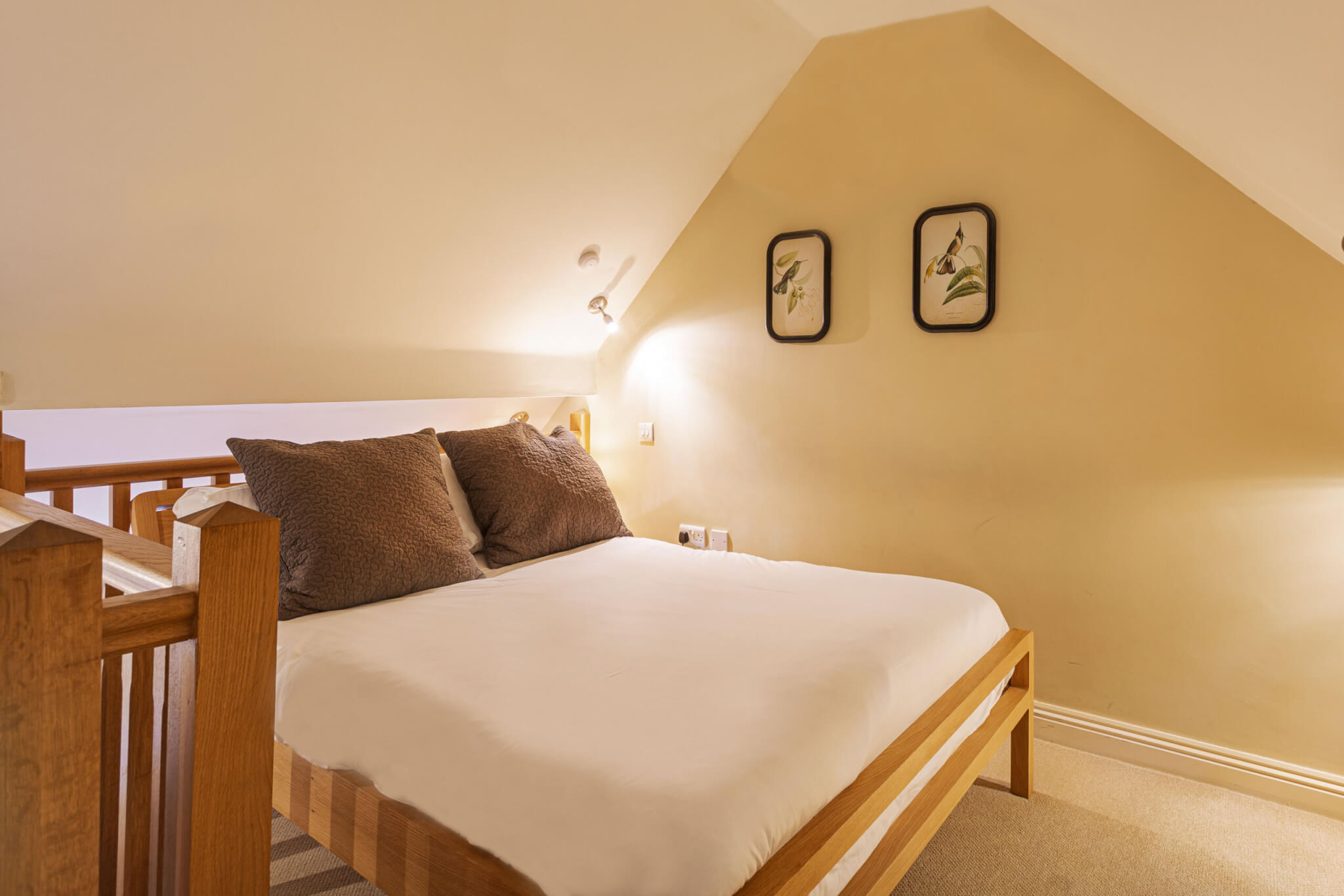 Deluxe Loft Room Hotel Romsey 7 scaled