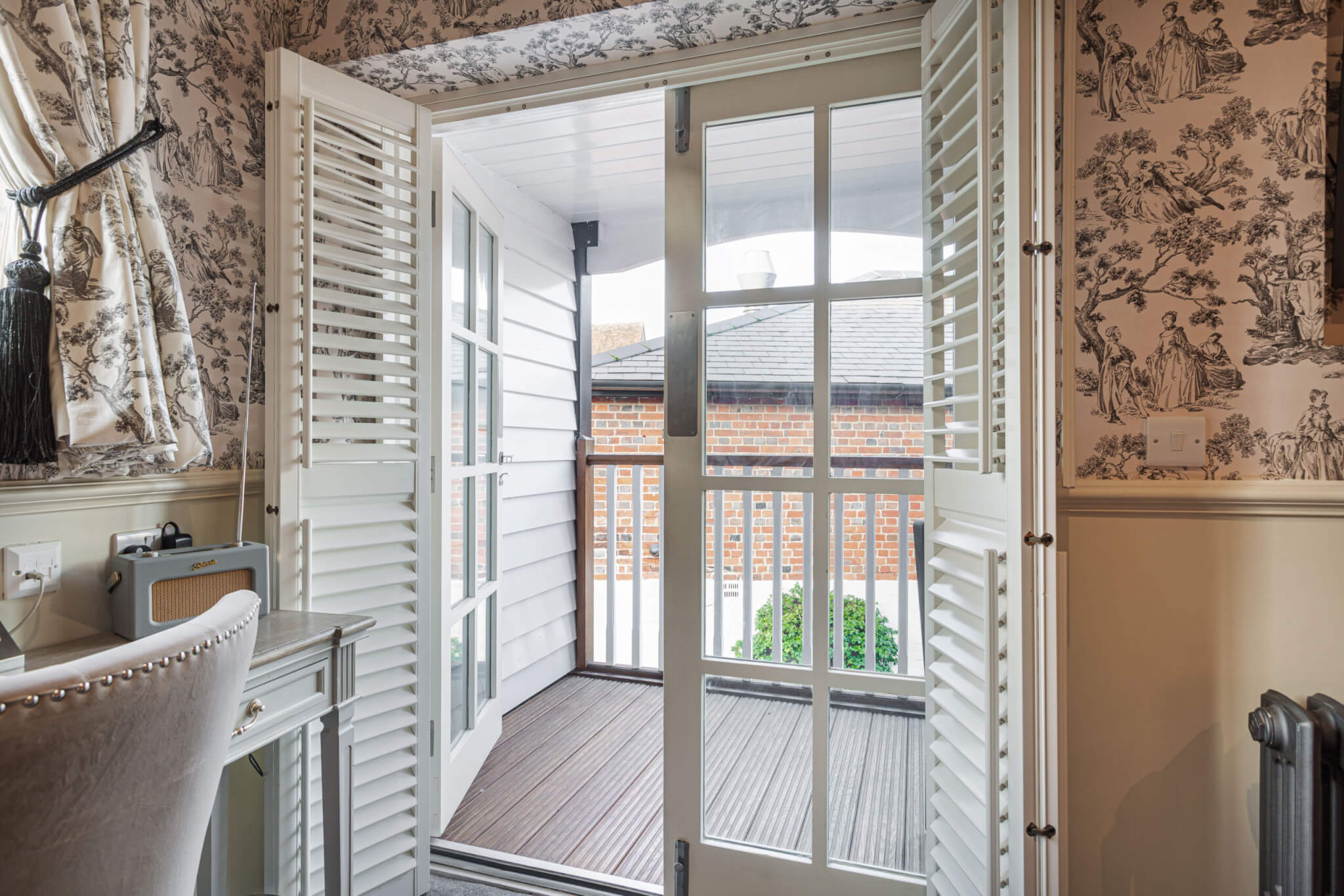 Superior Double Room Hotel Romsey 2 scaled