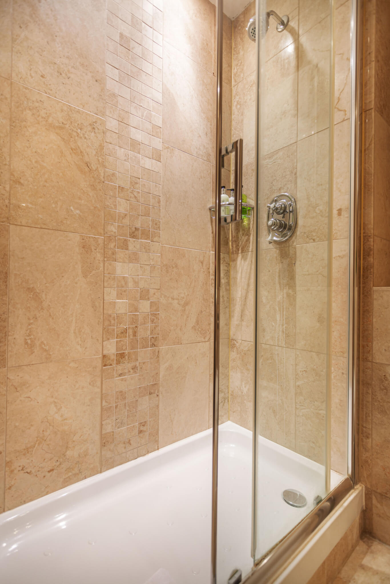 Superior Twin Room Hotel Romsey 2 scaled