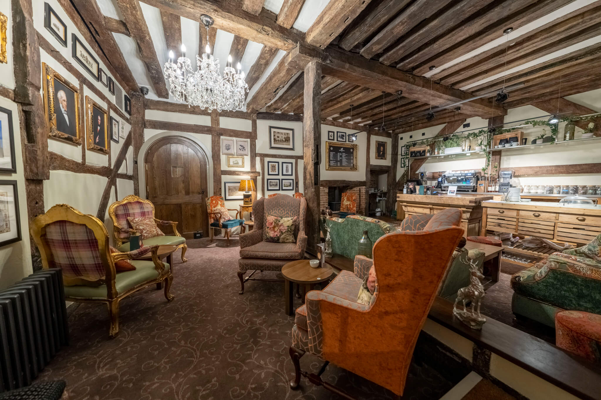 Tudor Lounge